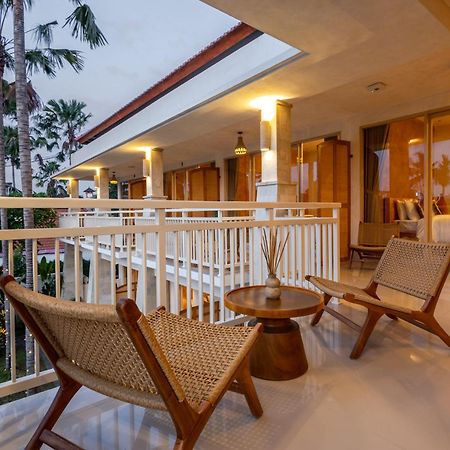 Kalm Bali Hotel Canggu Exterior foto