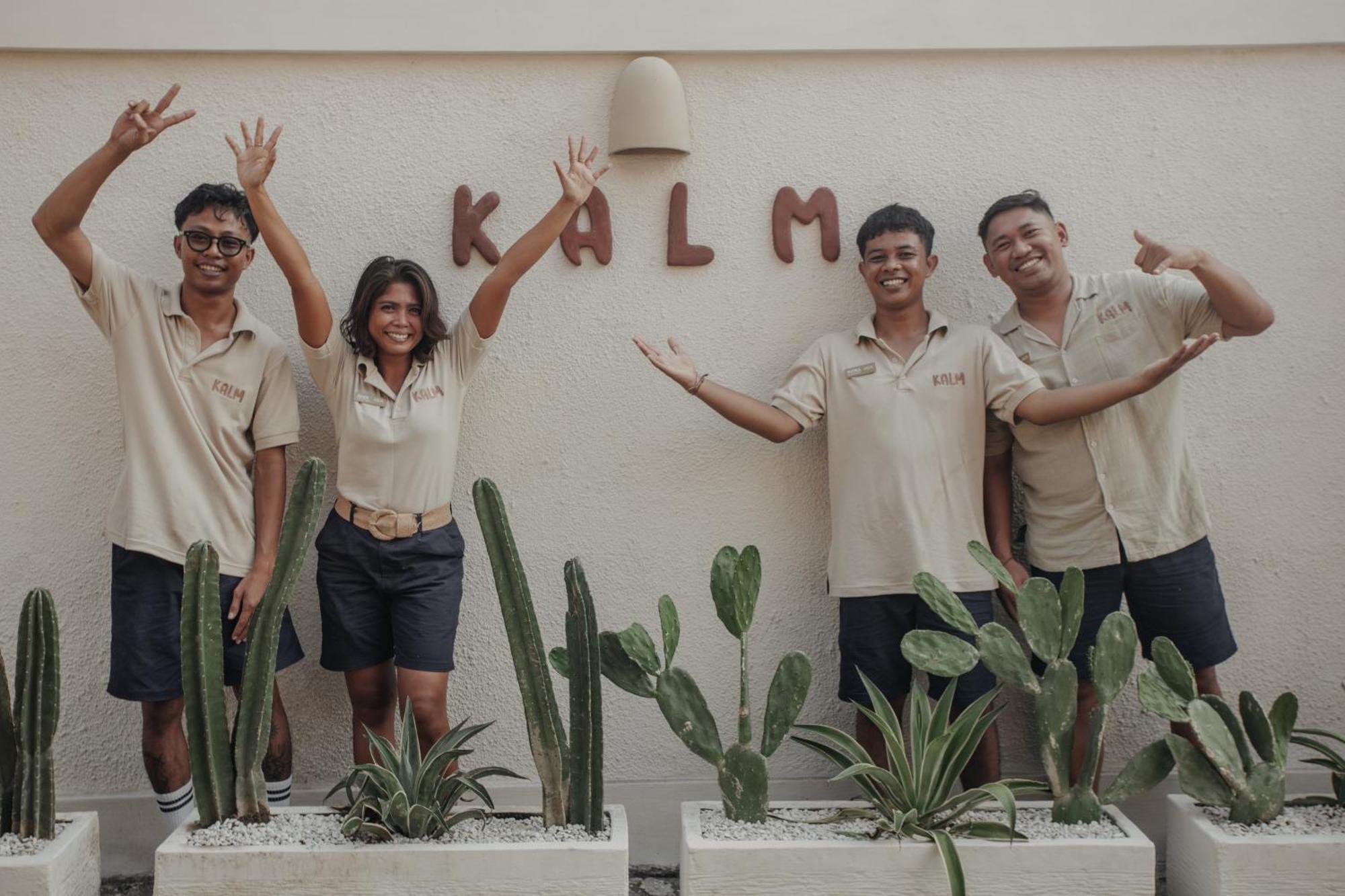 Kalm Bali Hotel Canggu Exterior foto