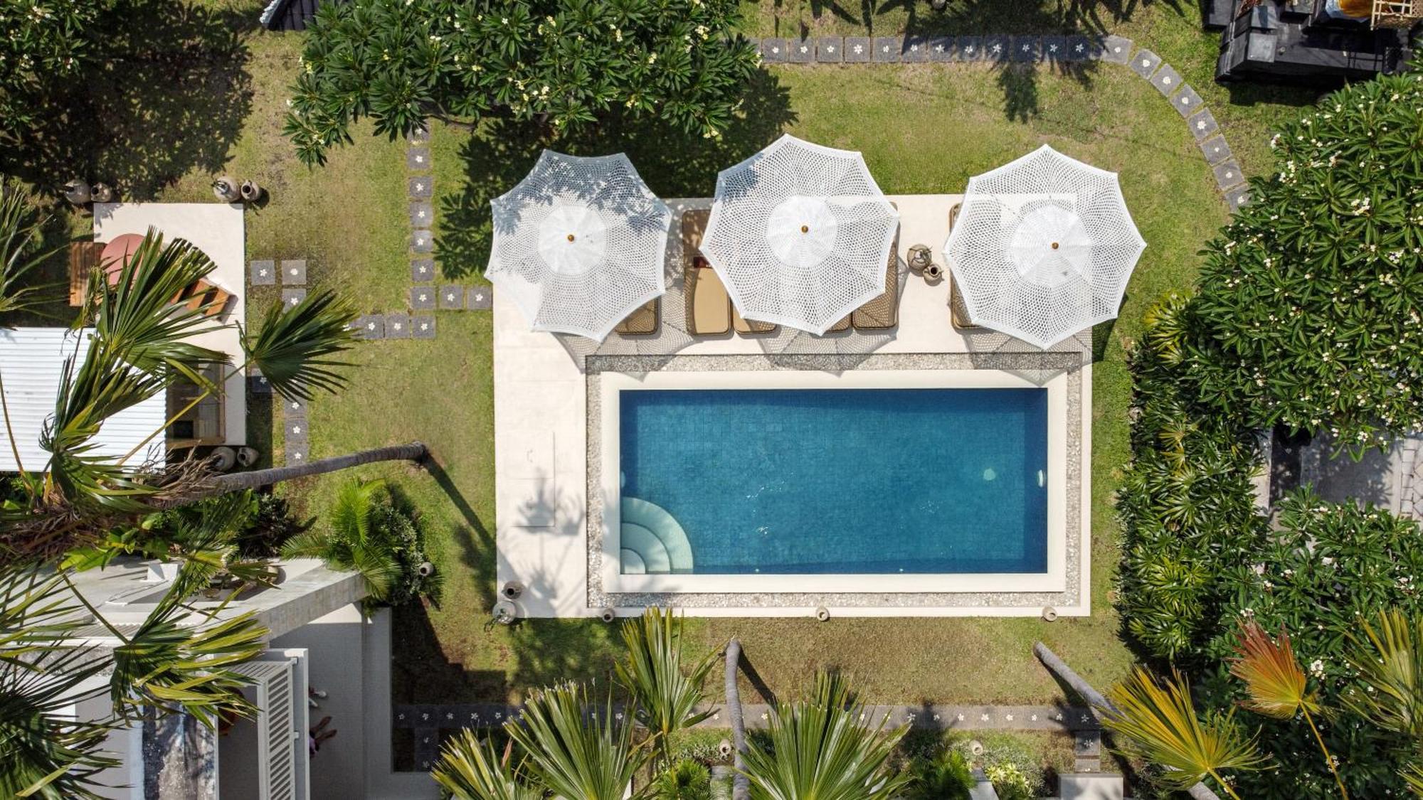 Kalm Bali Hotel Canggu Exterior foto